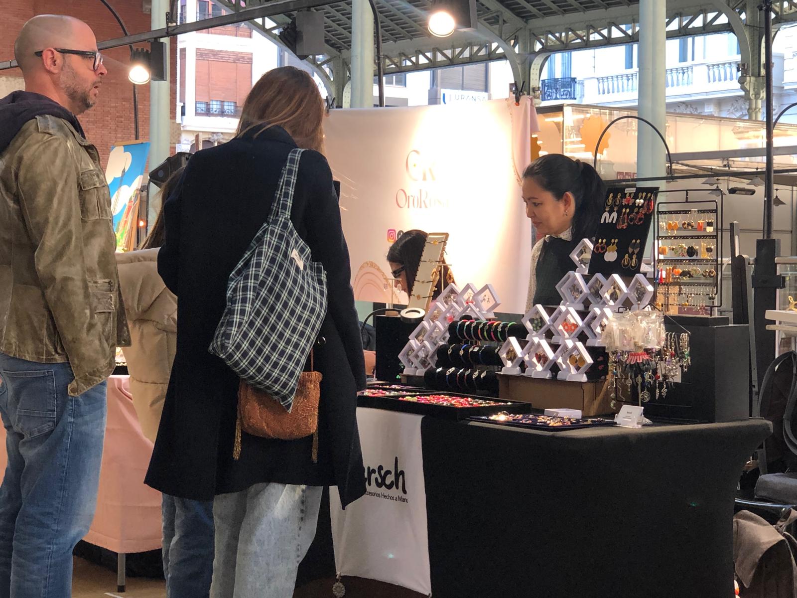 Hersch Design meeting visitors at an independent makers market