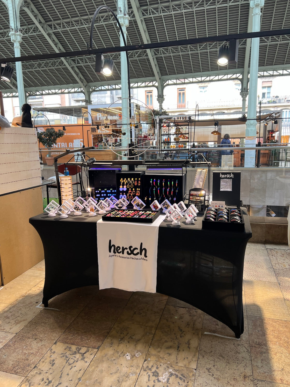 Hersch market table at Mercado Colon in January 2025