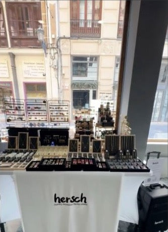 Hersch jewelry display at Mas Masia, Plaza de la Merced 3